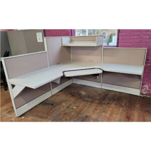 Steelcase Avenir Workstation Overall Dimensions: 75" x 75" Worksurfaces: 72" x 72" with light grey laminate - 24" deep 43" - 54" high panels 36" open shelf Adjustable keyboard tray Pin-able acoustic panels Angled corner